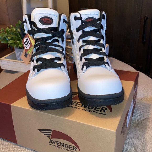 Avenger White Work Boots - Picture 2 of 8